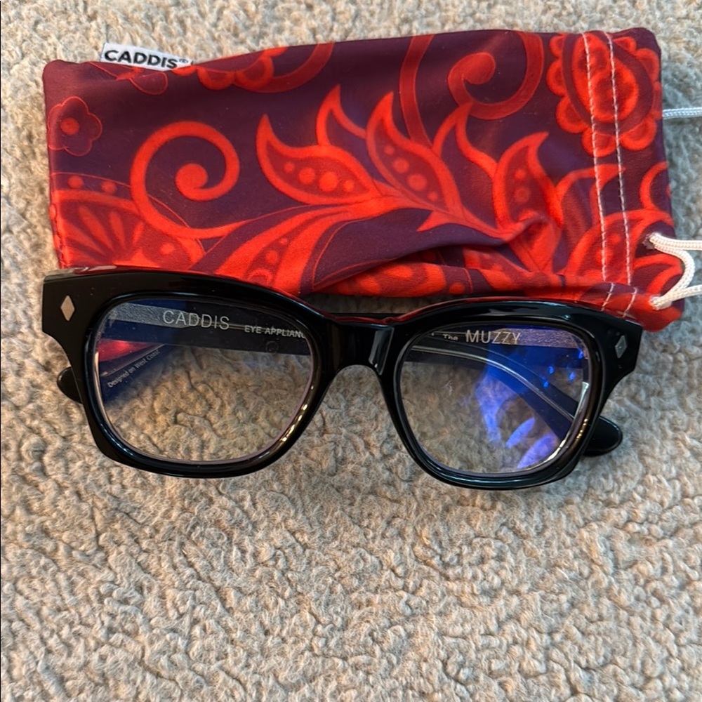 Caddis Muzzy Black Gloss Reading Glasses with Red fabric Case. +1.00